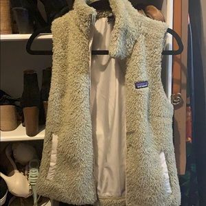 Patagonia  Los Gatos Khaki colored vest